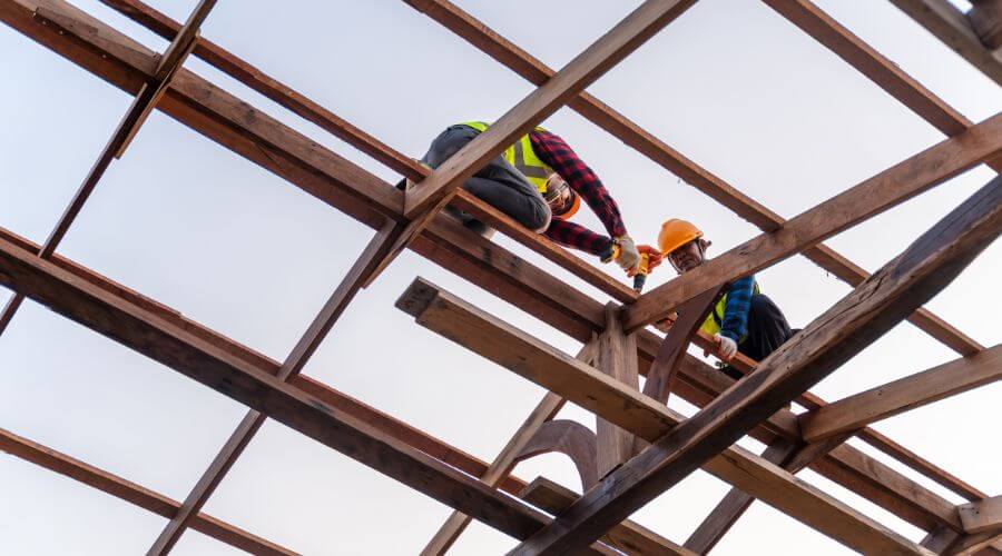 Professional gutter cleaning services in Coal Valley, IL